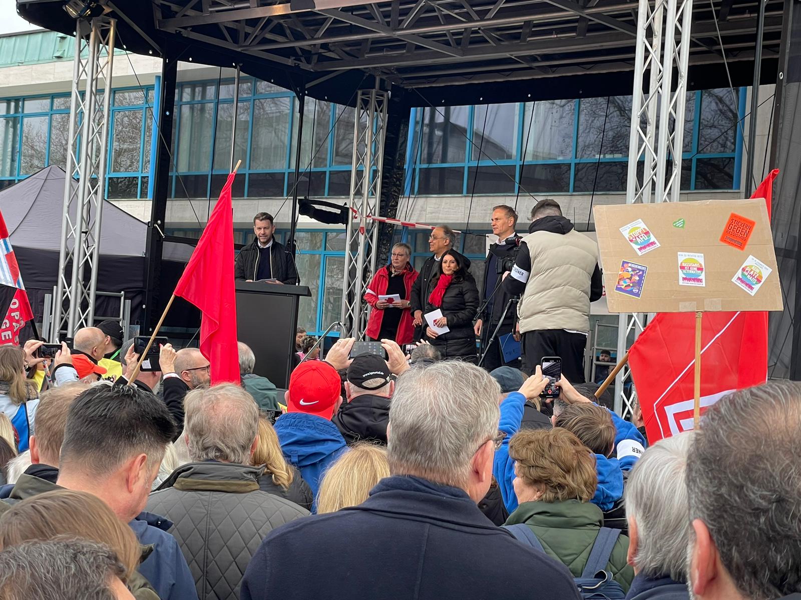 Demo für Demokratie und Zusammenhalt Bühne